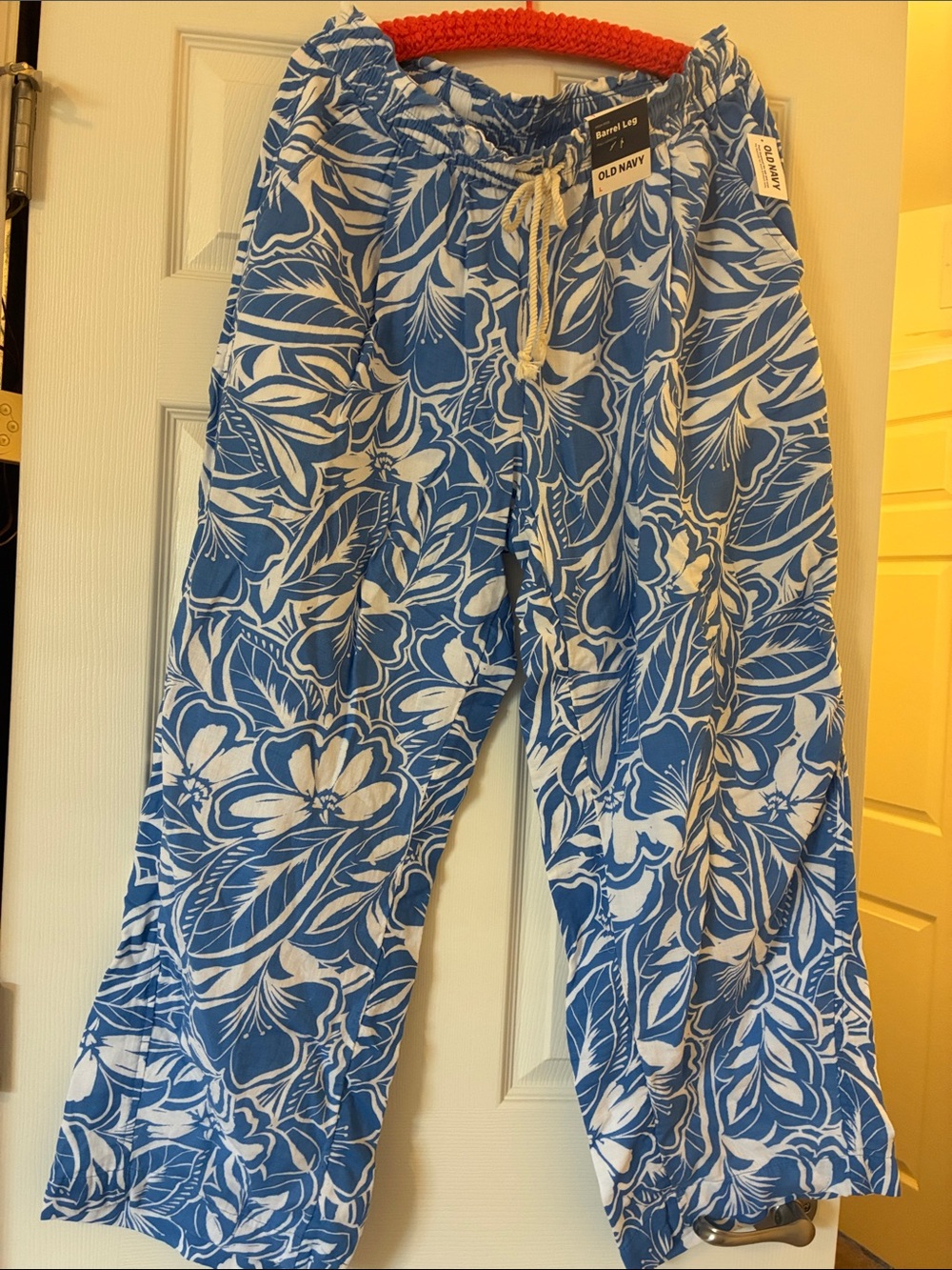 Old Navy Blue and White Floral Pull-On Shorts